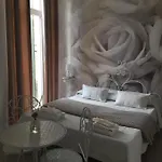 Le Dei Fiori בית הארחה