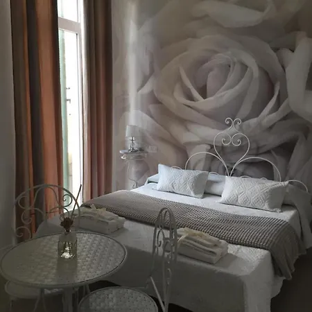 Le Dei Fiori Πανσιόν